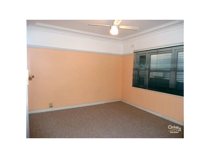 9 Walter street, Mangerton NSW 2500