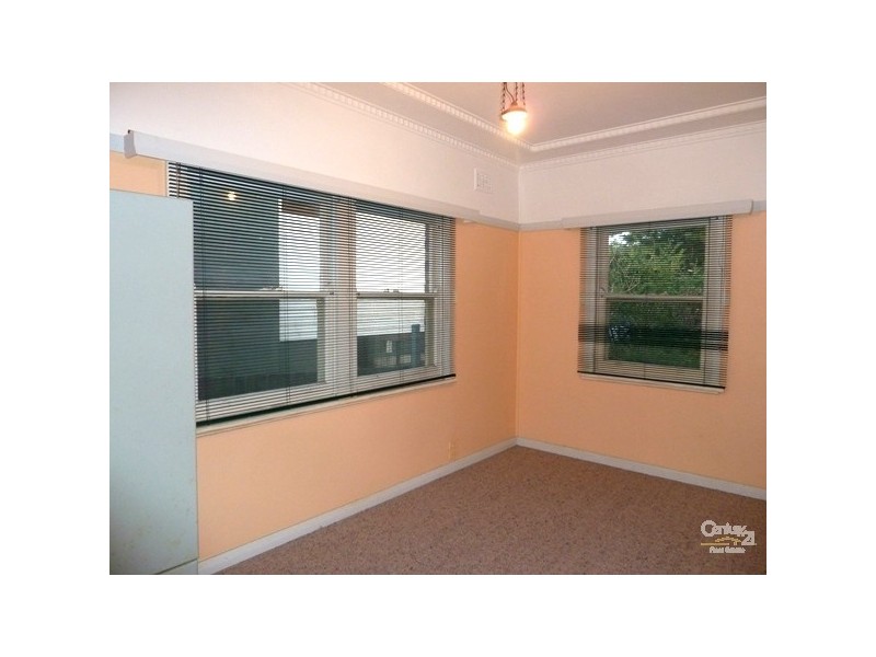 9 Walter street, Mangerton NSW 2500