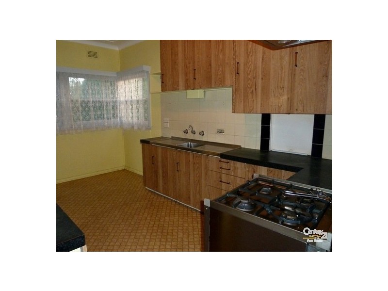 9 Walter Street, Mangerton NSW 2500