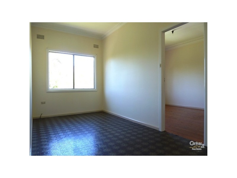 2/34 Robertson Street, Coniston NSW 2500