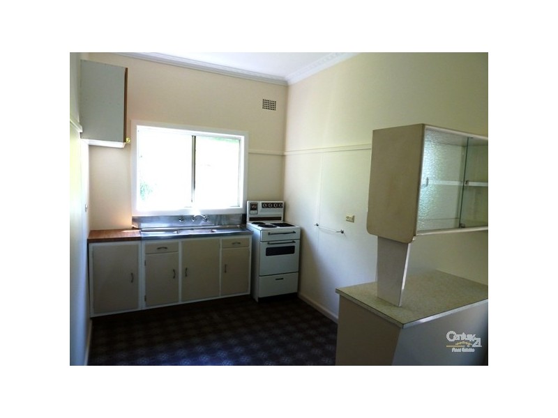 2/34 Robertson Street, Coniston NSW 2500