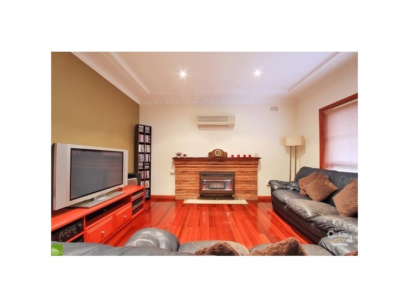 24 Charles Road, Tarrawanna NSW 2518