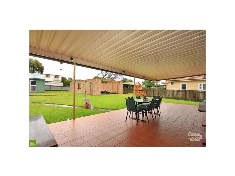 24 Charles Road, Tarrawanna NSW 2518