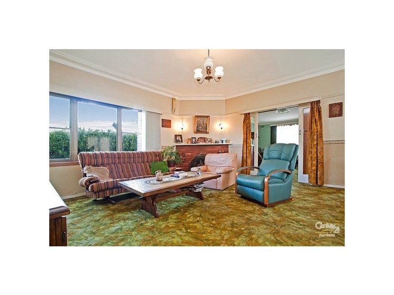 2 Dorrigo Avenue, Woonona NSW 2517