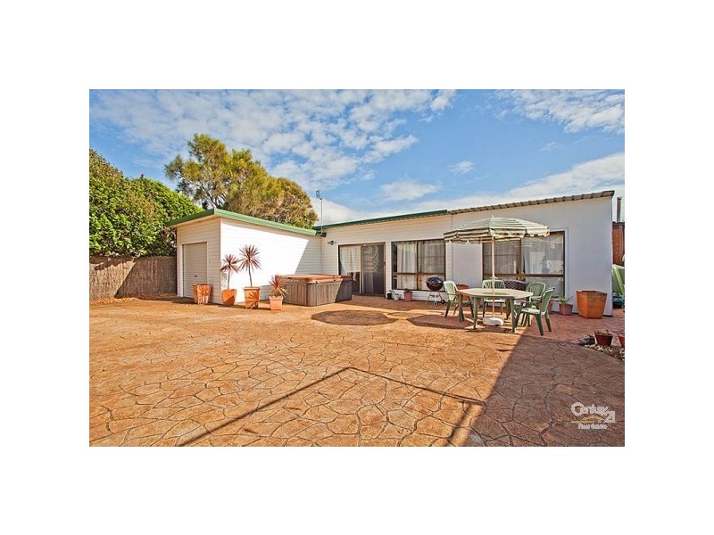 2 Dorrigo Avenue, Woonona NSW 2517