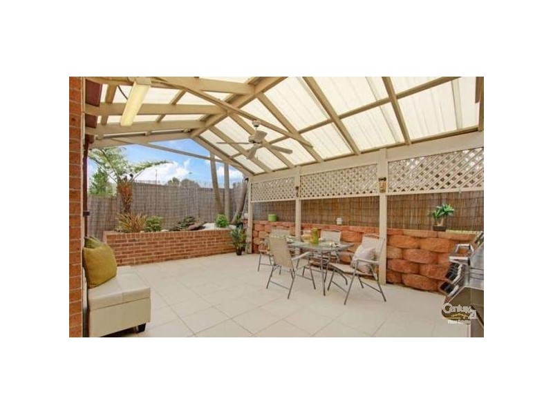 2/124 Ocean Street, Mount Saint Thomas NSW 2500