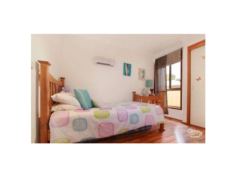 2/124 Ocean Street, Mount Saint Thomas NSW 2500