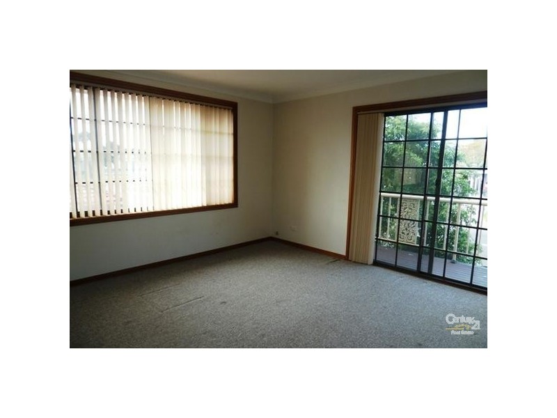 1/4 Heaslip Street, Coniston NSW 2500