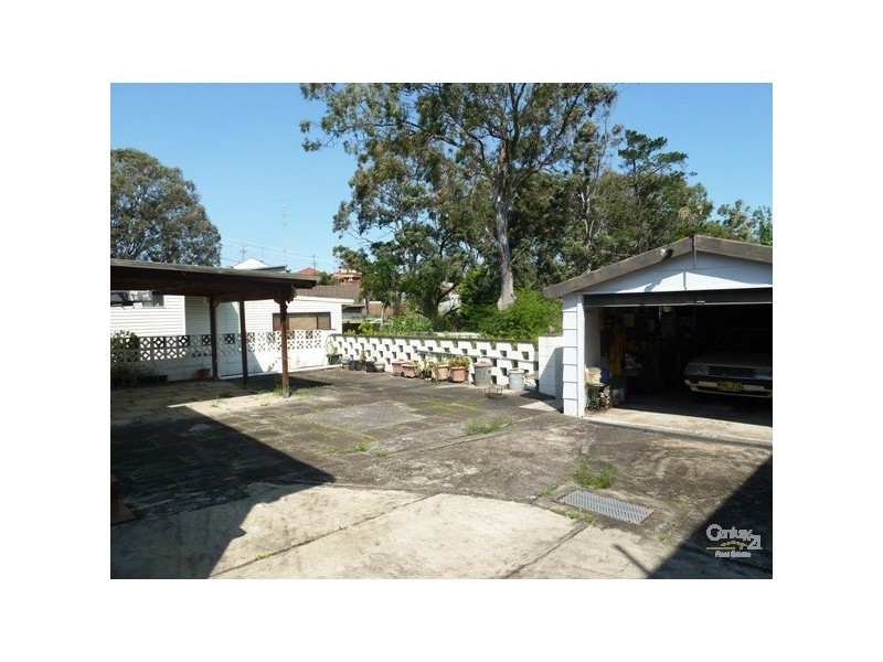 338 Princes Highway, Dapto NSW 2530