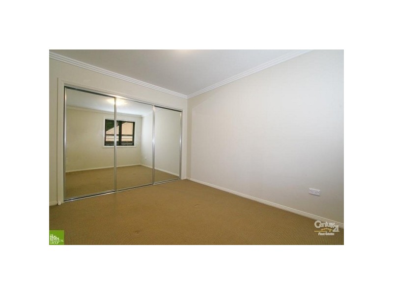 1/50 Greenacre Road, Wollongong NSW 2500