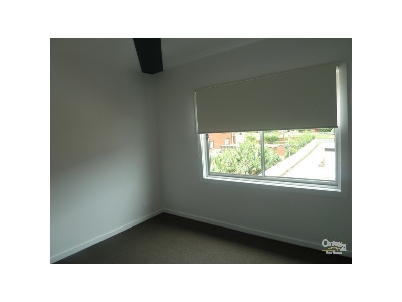 6/15 Myrtle Street, Coniston NSW 2500