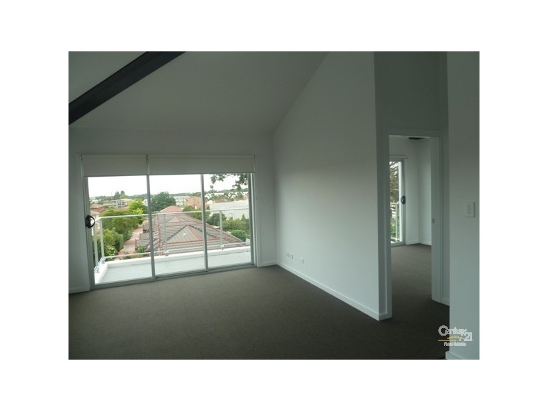 5/15 Myrtle Street, Coniston NSW 2500