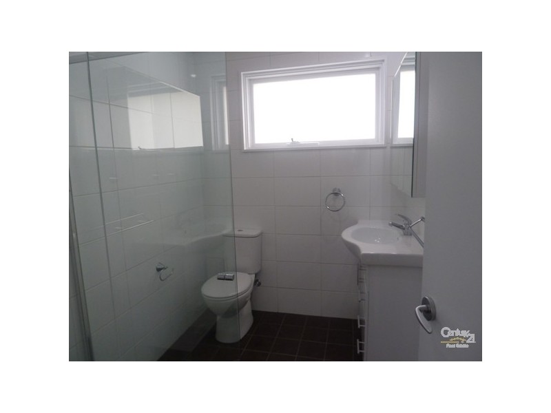 4/15 Myrtle Street, Coniston NSW 2500