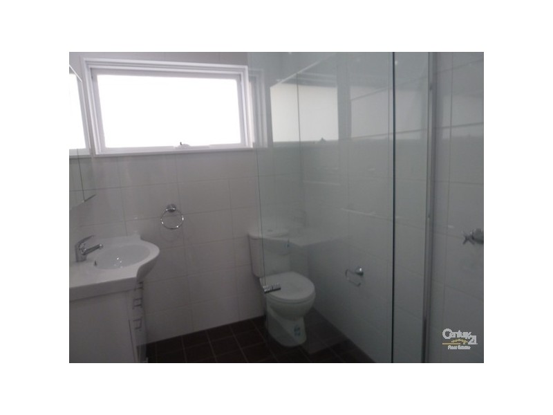 3/15 Myrtle Street, Coniston NSW 2500