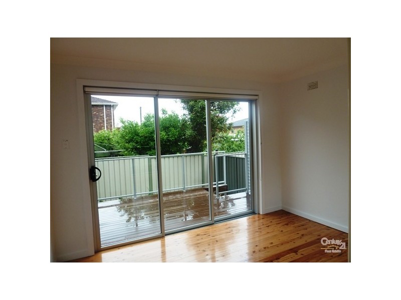 1/15 Myrtle Street, Coniston NSW 2500
