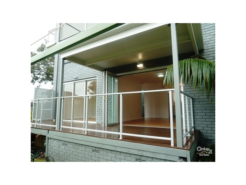 1/15 Myrtle Street, Coniston NSW 2500