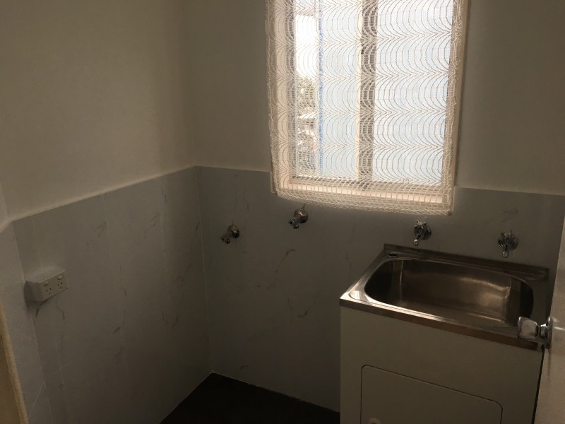 49 Northcliffe Drive, Lake Heights NSW 2502