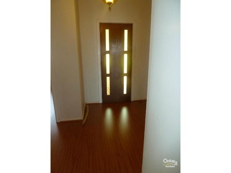 49 Northcliffe Drive, Lake Heights NSW 2502