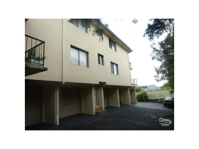 6/4 Loftus Street, Wollongong NSW 2500