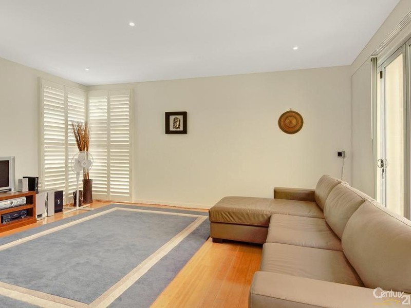 22 Aragan Cct, Bulli NSW 2516