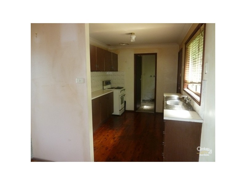 34 Hassan Street, Lake Heights NSW 2502