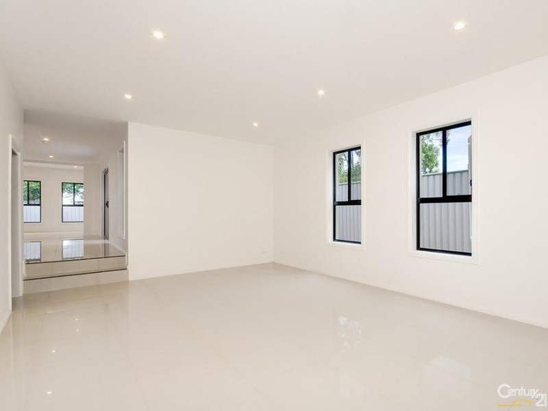 24b Charles Rd, Fernhill NSW 2519