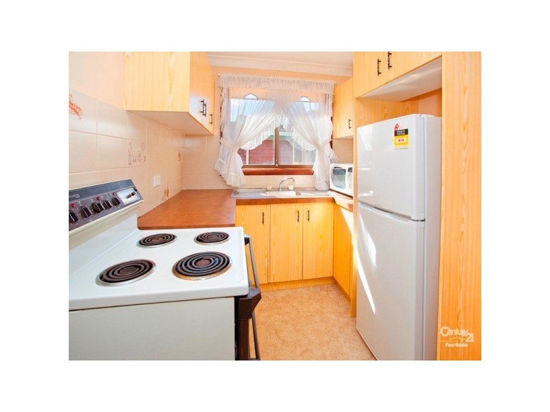 2/11 Gilmore Street, West Wollongong NSW 2500