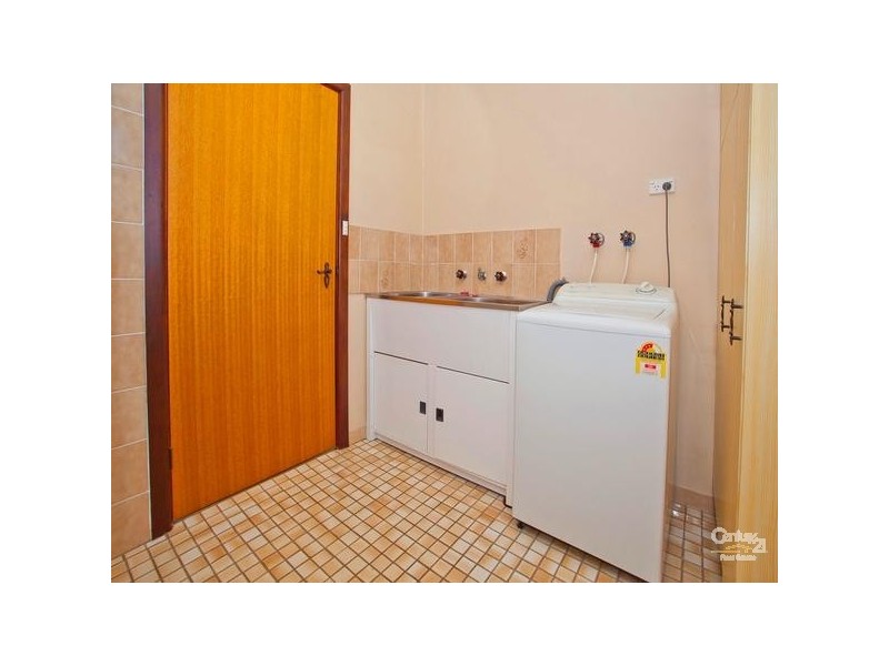 2/11 Gilmore Street, West Wollongong NSW 2500