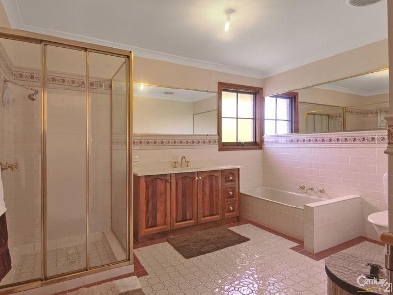 20 Canaan Ave, Figtree NSW 2525