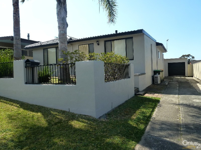 26 Marchant Cr, Mount Warrigal NSW 2528