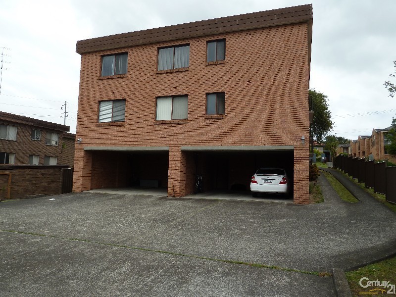 1/15 England Street, West Wollongong NSW 2500