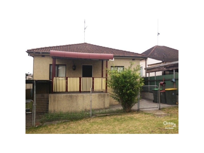 17 Newcastle Street, Cringila NSW 2502
