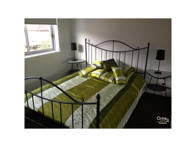 3/15 Myrtle Street, Coniston NSW 2500