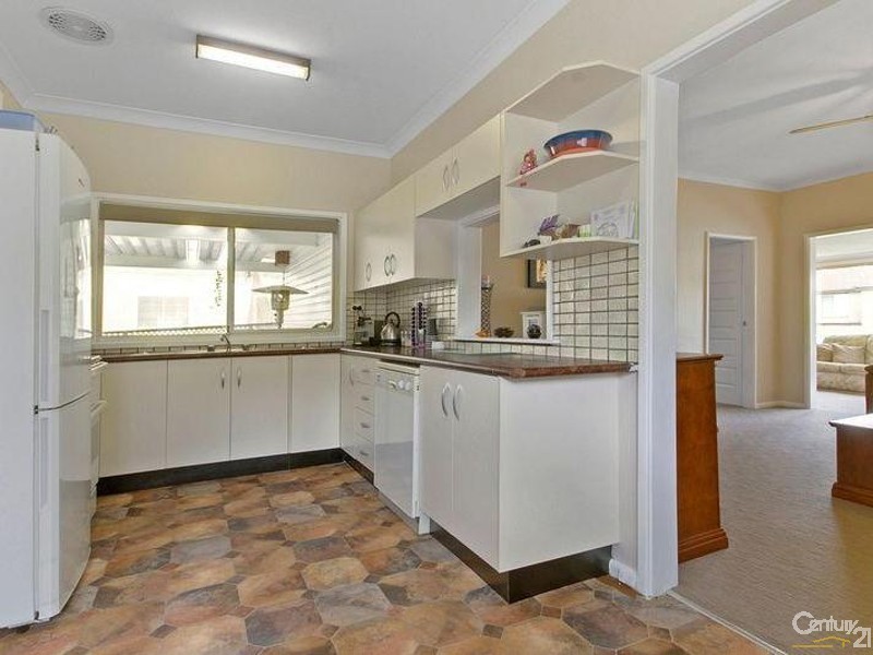 13 Toronto Ave, Dapto NSW 2530