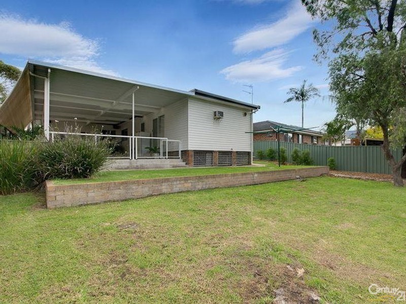 13 Toronto Ave, Dapto NSW 2530