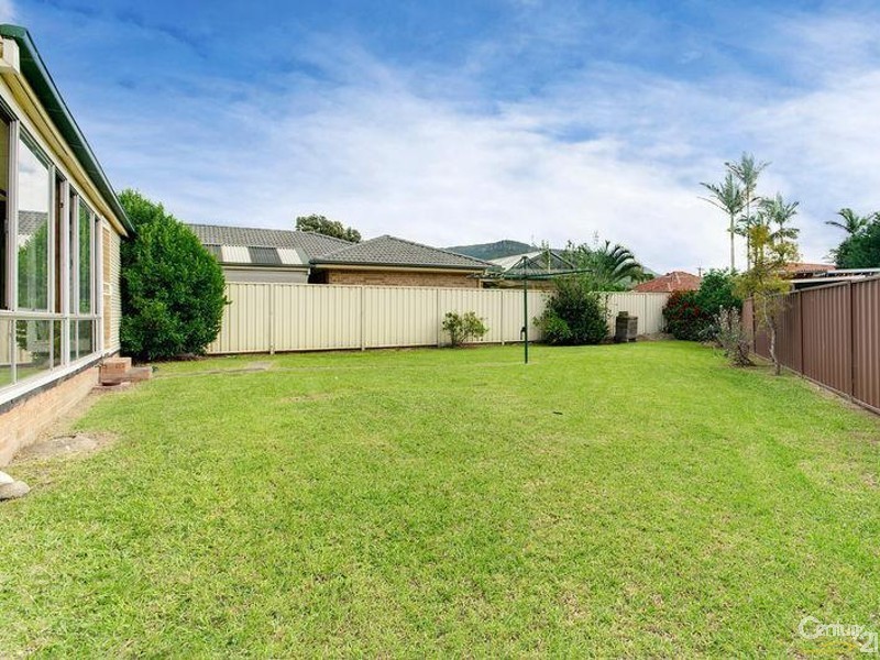 33 Ellengowan Crescent, Fairy Meadow NSW 2519