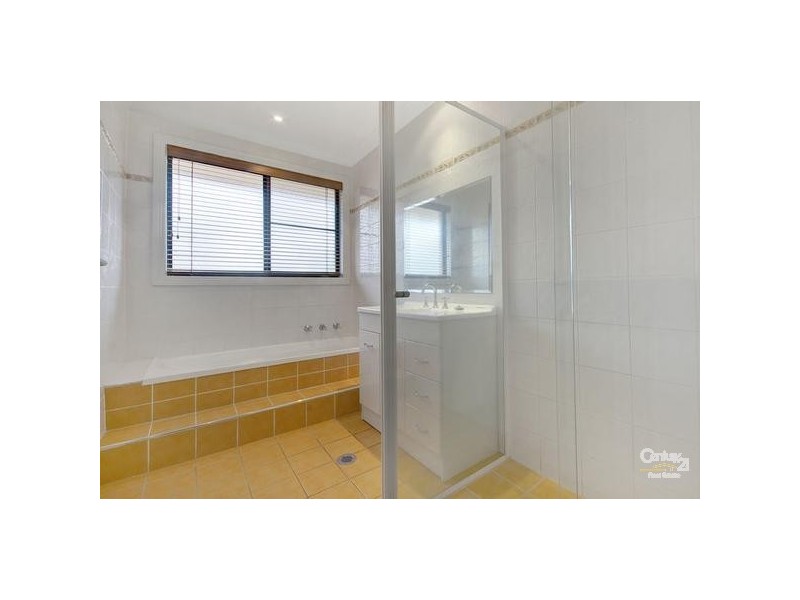 3 Coronet Pl, Dapto NSW 2530