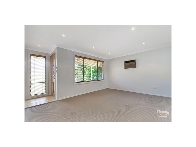 3 Coronet Pl, Dapto NSW 2530
