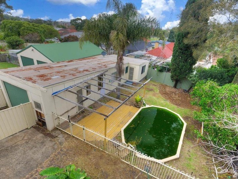 38 London Dr, West Wollongong NSW 2500