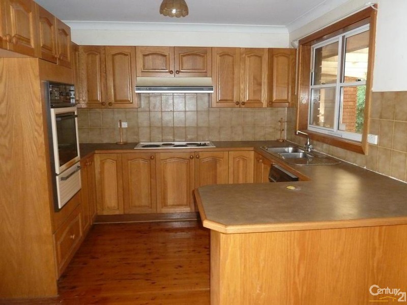15 Yates Ave, Mount Keira NSW 2500
