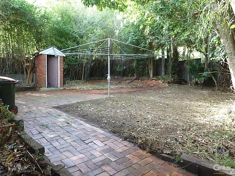 15 Yates Ave, Mount Keira NSW 2500