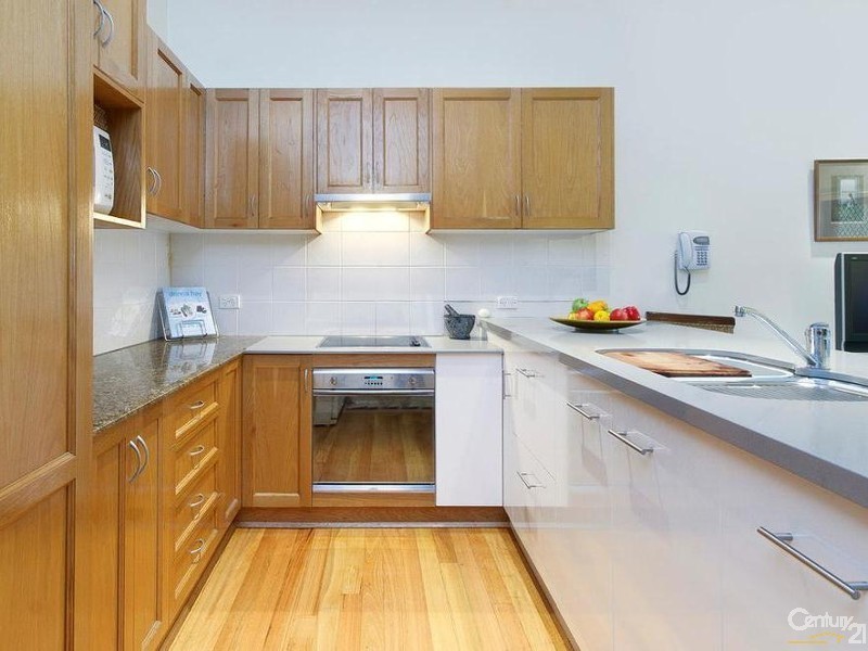West Wollongong NSW 2500