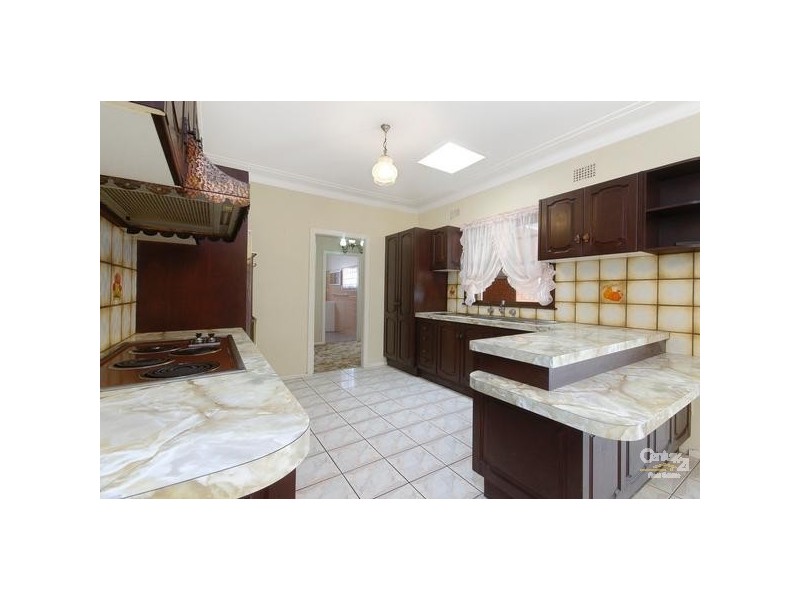12 Thurston Crescent, Corrimal NSW 2518