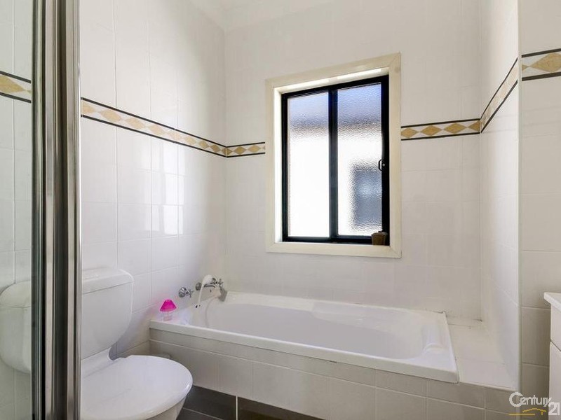 2/65 Outlook Drive, Figtree NSW 2525