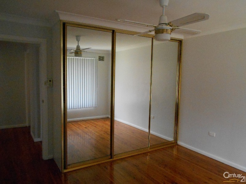 15 Yates Avenue, Mount Keira NSW 2500