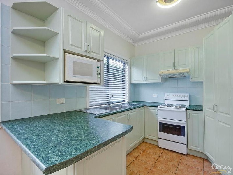 27 Merrett Ave, Cringila NSW 2502