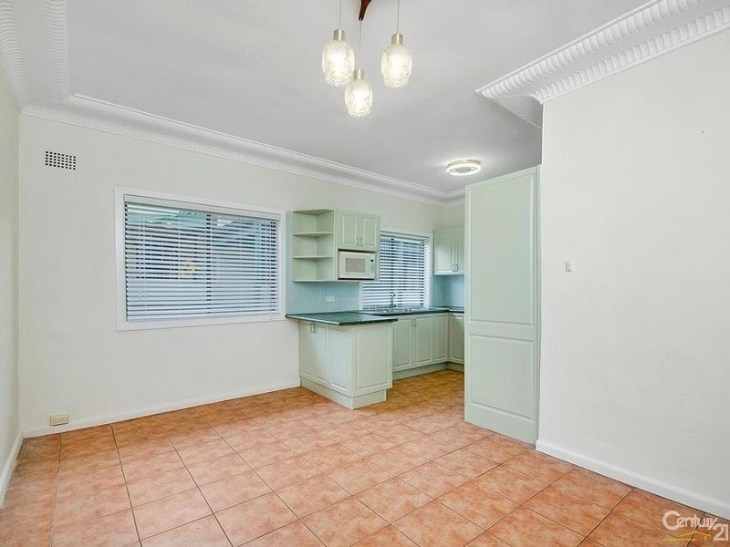 27 Merrett Ave, Cringila NSW 2502