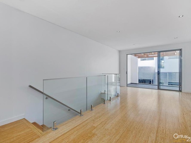 3 481/483 Crown Street, Wollongong NSW 2500