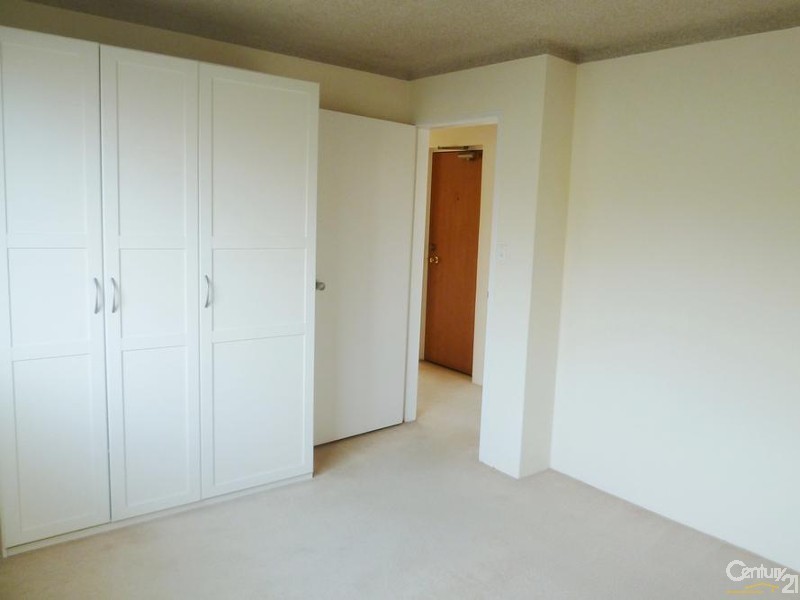 1/15 England Street, West Wollongong NSW 2500