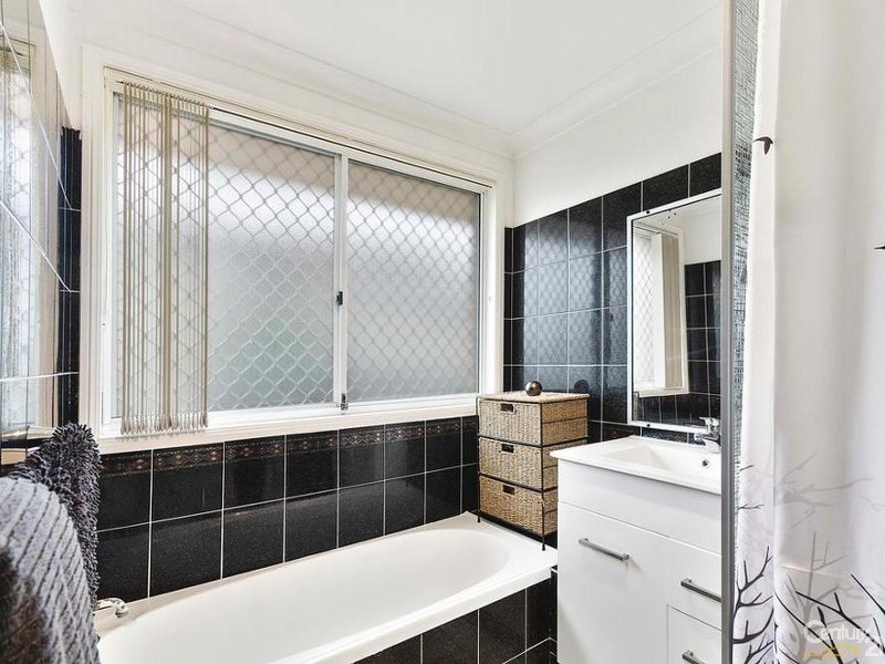 1 Telopea Place, Cordeaux Heights NSW 2526